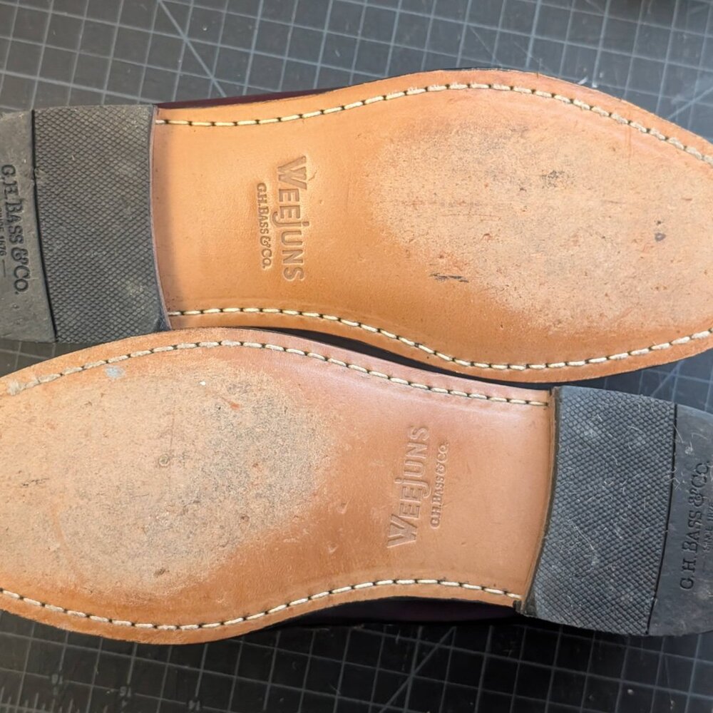 G.H. BASS & CO Weejun's Penny Loafer's in Wine Burgundy Size 8.5D Men's - Picture 2 of 3